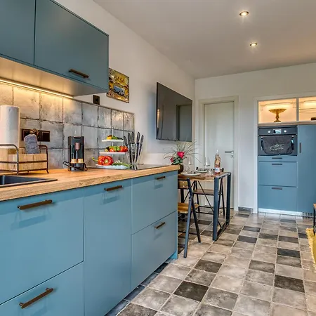 Country - Heuboden Tating